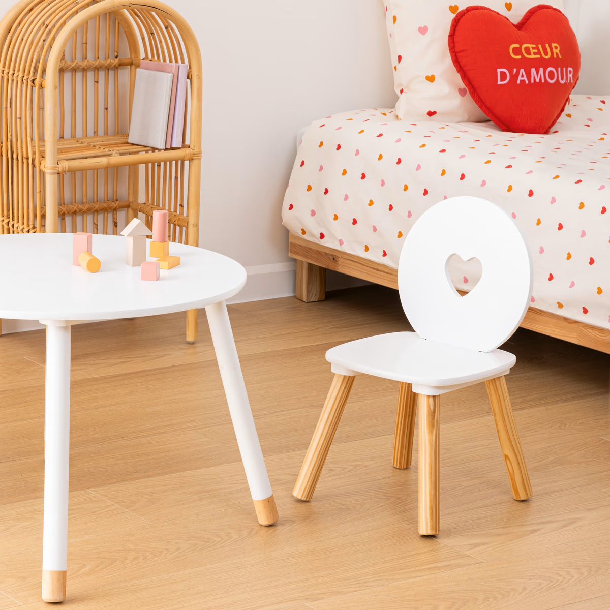 BEAU by Bo Kindertafel + Kinderstoel Hartje - Wit