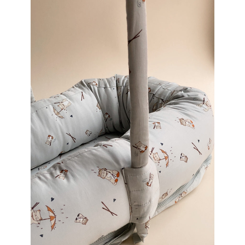 Konges Sløjd Babynest with bow for toys - Miso Raindrops