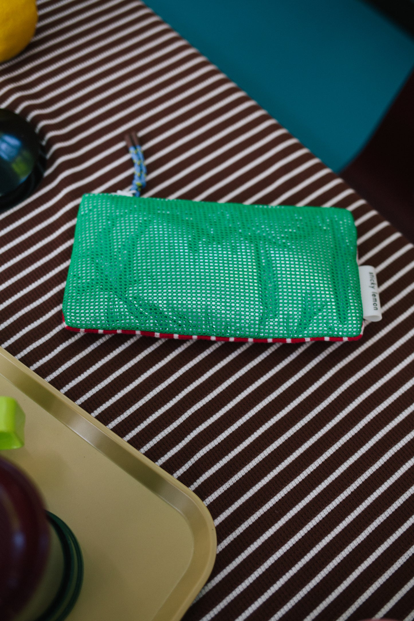 Sticky Lemon Pencil Case/Pennenzak Better Together | Mesh Green