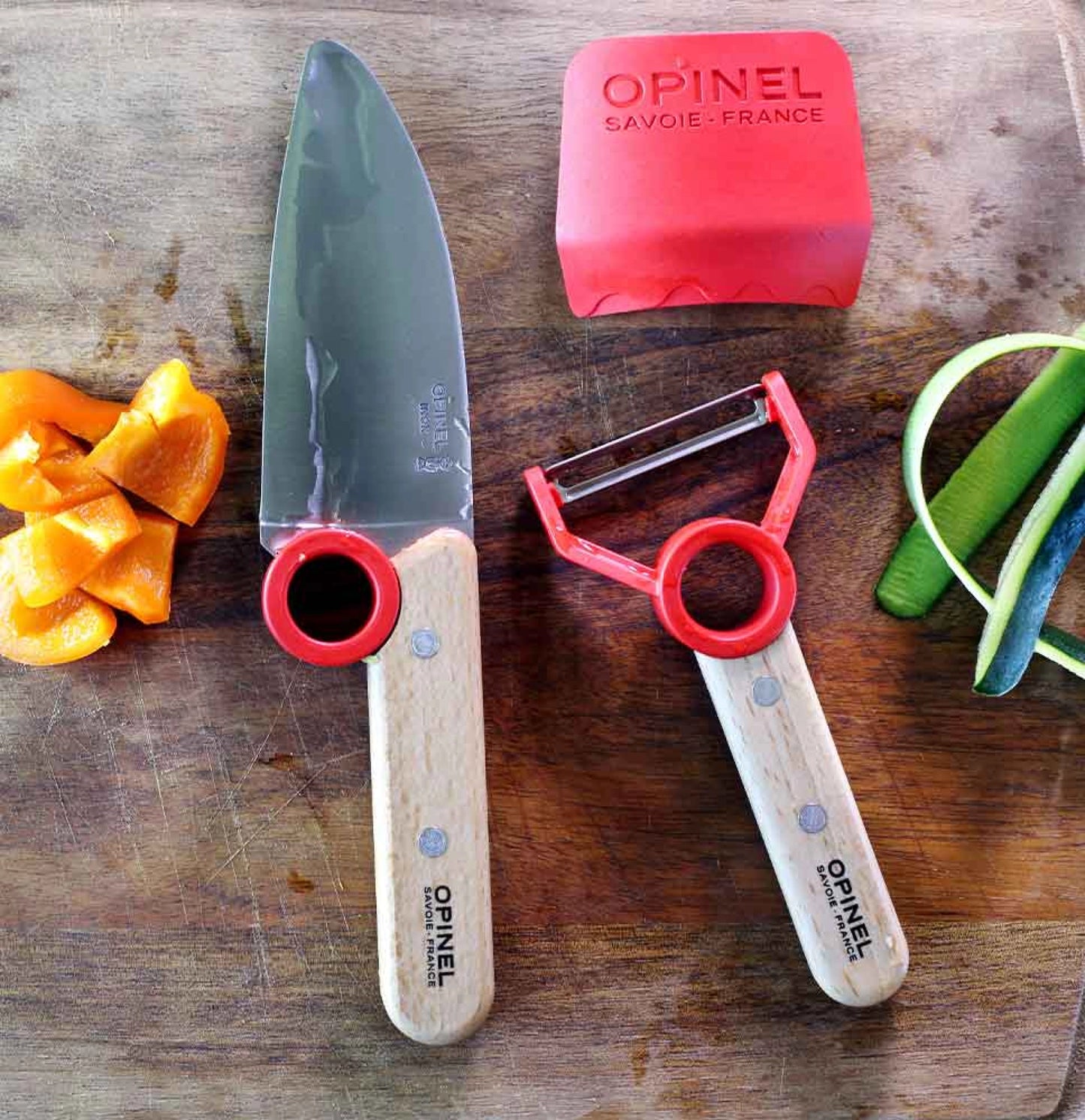 Opinel Le Petit Chef Kinderkeukenset - 3-delig - Kinderkoksmes (11cm), Vingerbeschermer, Dunschiller - Rood