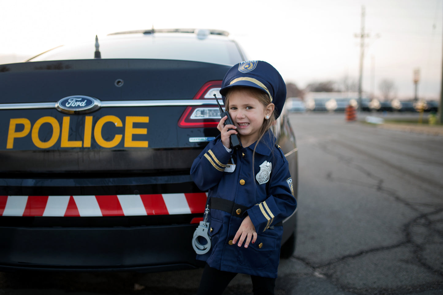 Great Pretenders Déguisement Gilet de police avec chapeau et walkie - Bleu