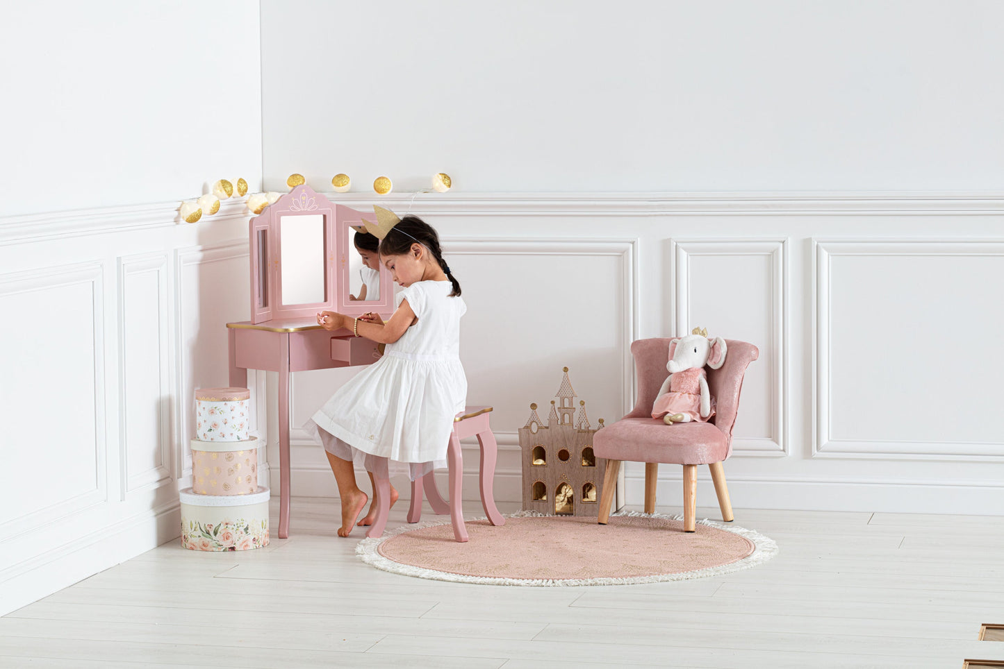 Sisi Coiffeuse avec accessoires - table coeur avec tabouret - rose avec finition dorée - brosse et boîte à bijoux