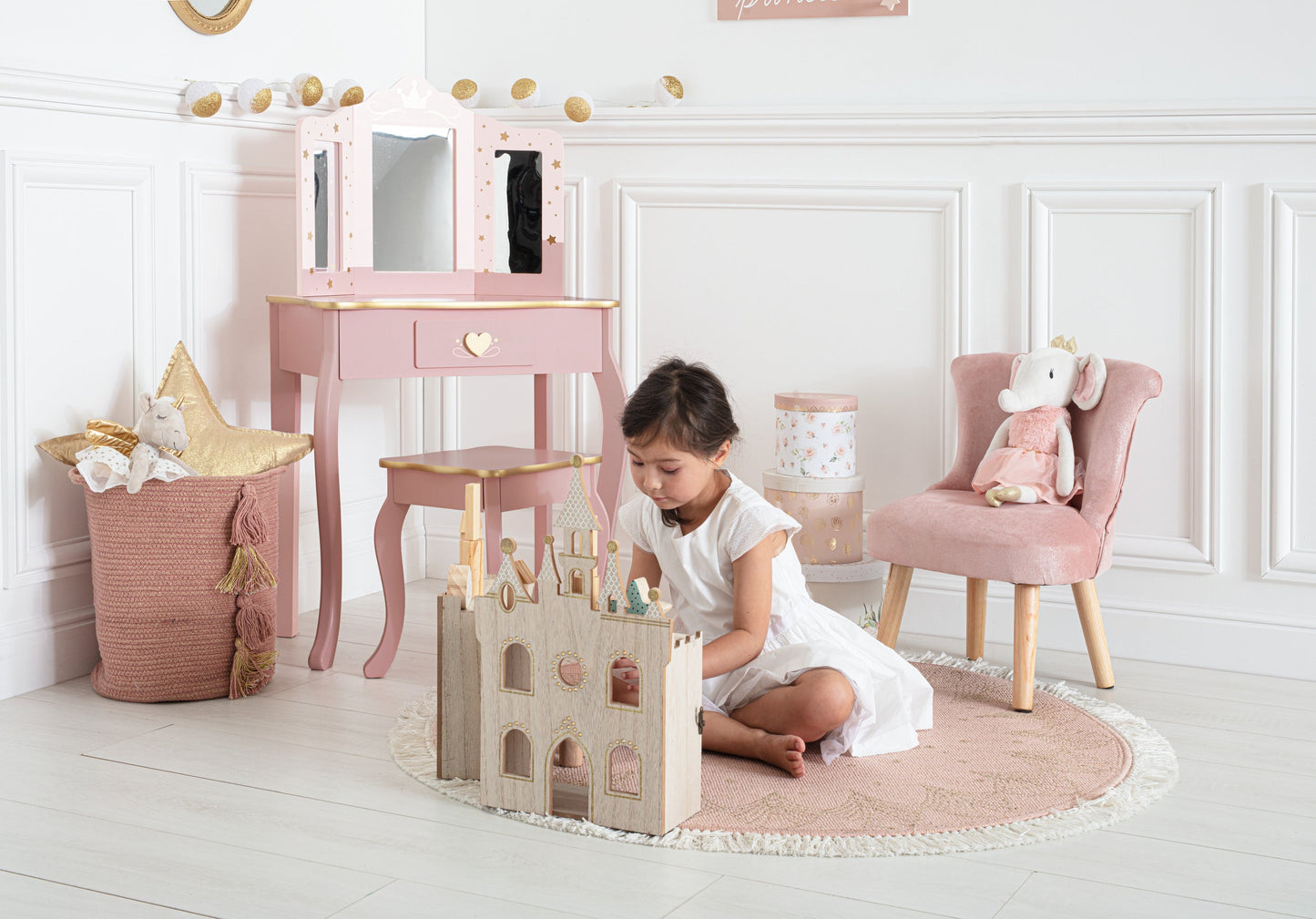 Sisi Coiffeuse avec accessoires - table coeur avec tabouret - rose avec finition dorée - brosse et boîte à bijoux