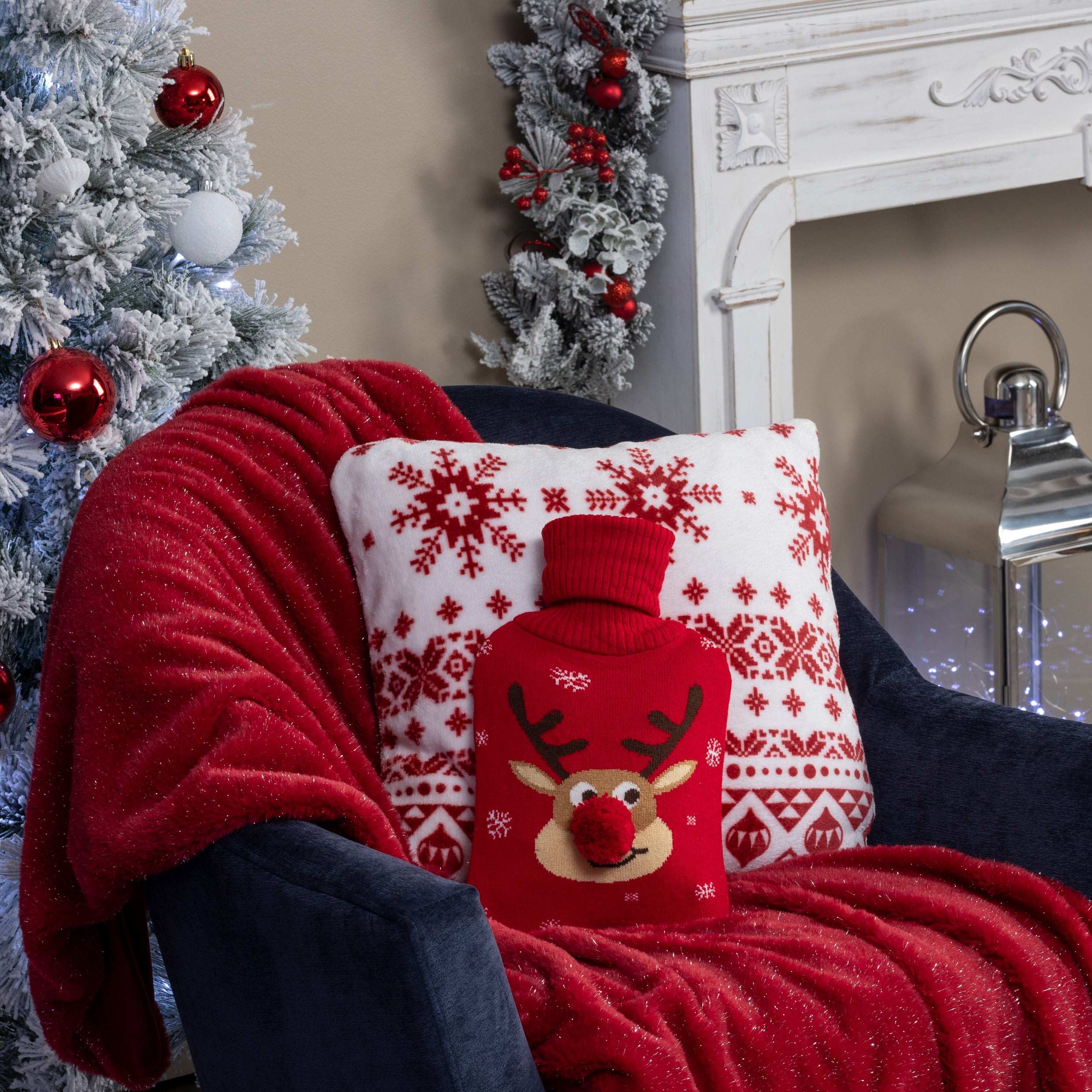 Fééric Lights and Christmas Warmwaterkruik Kerst met pompon - 1,7 L - Rendier - Rood