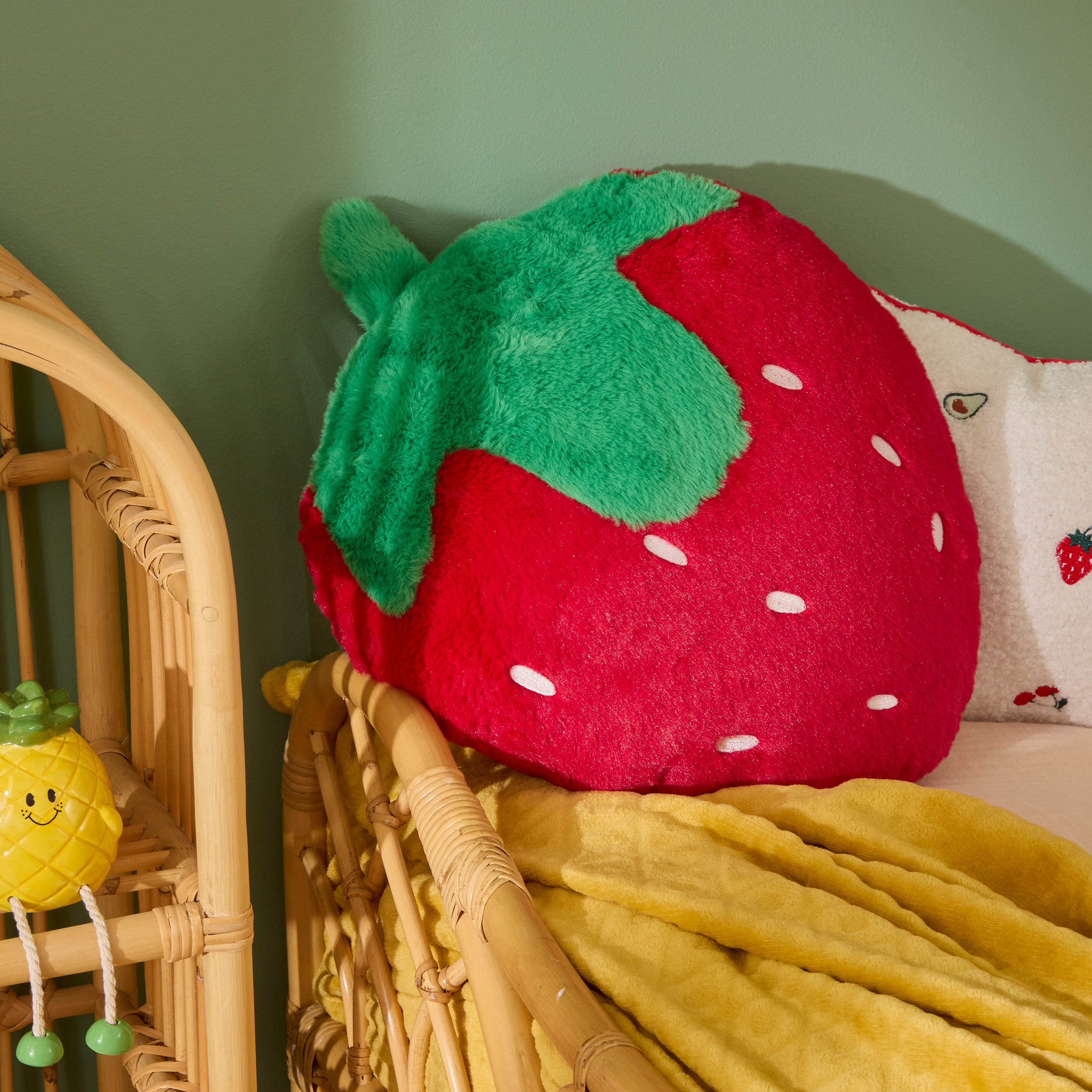 Atmosphera Kids Fruity Aardbeikussen - 40x43x6cm - Rood