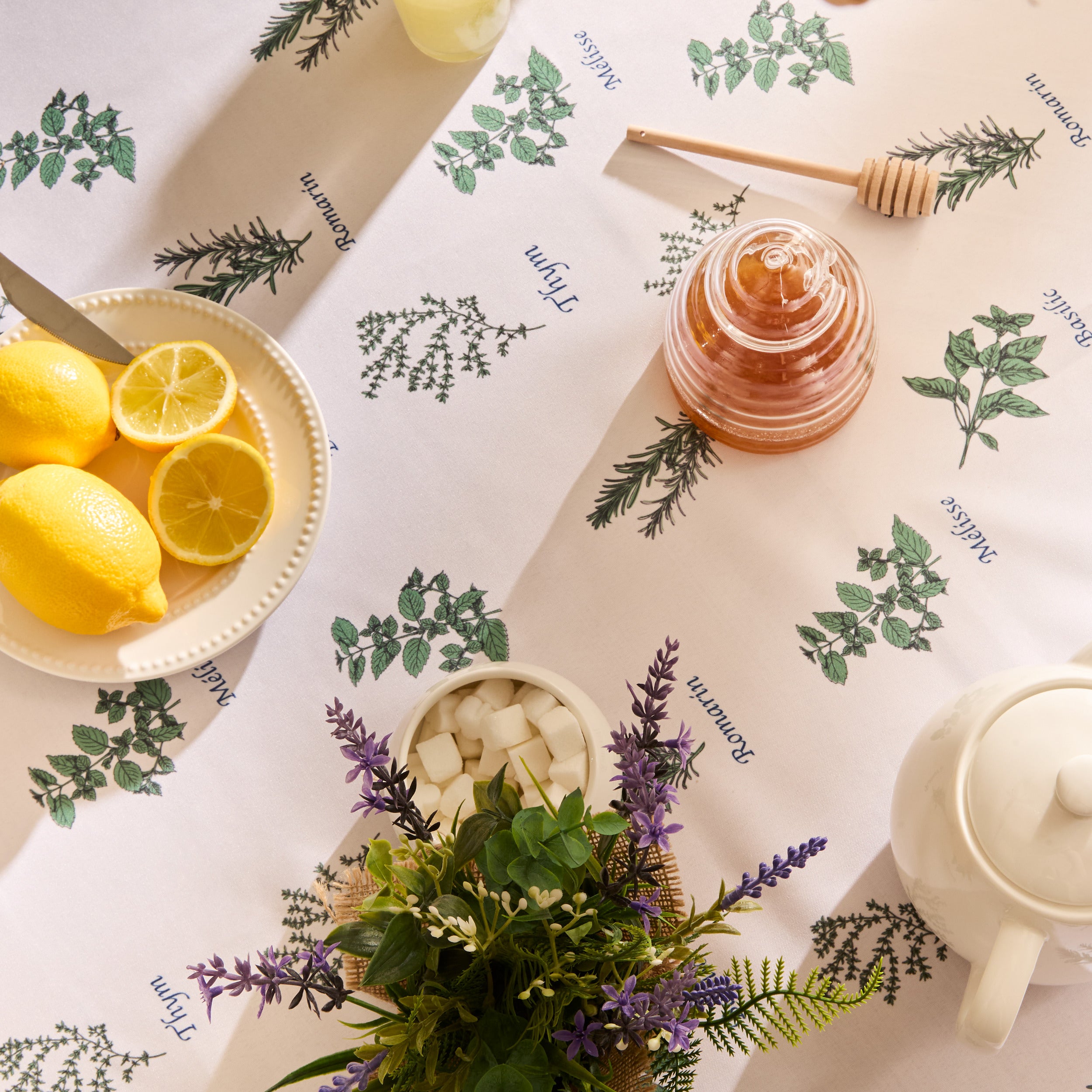 Tafelkleed anti-vlek bedrukt Garrigue - Polyester - 140x240cm - Groen