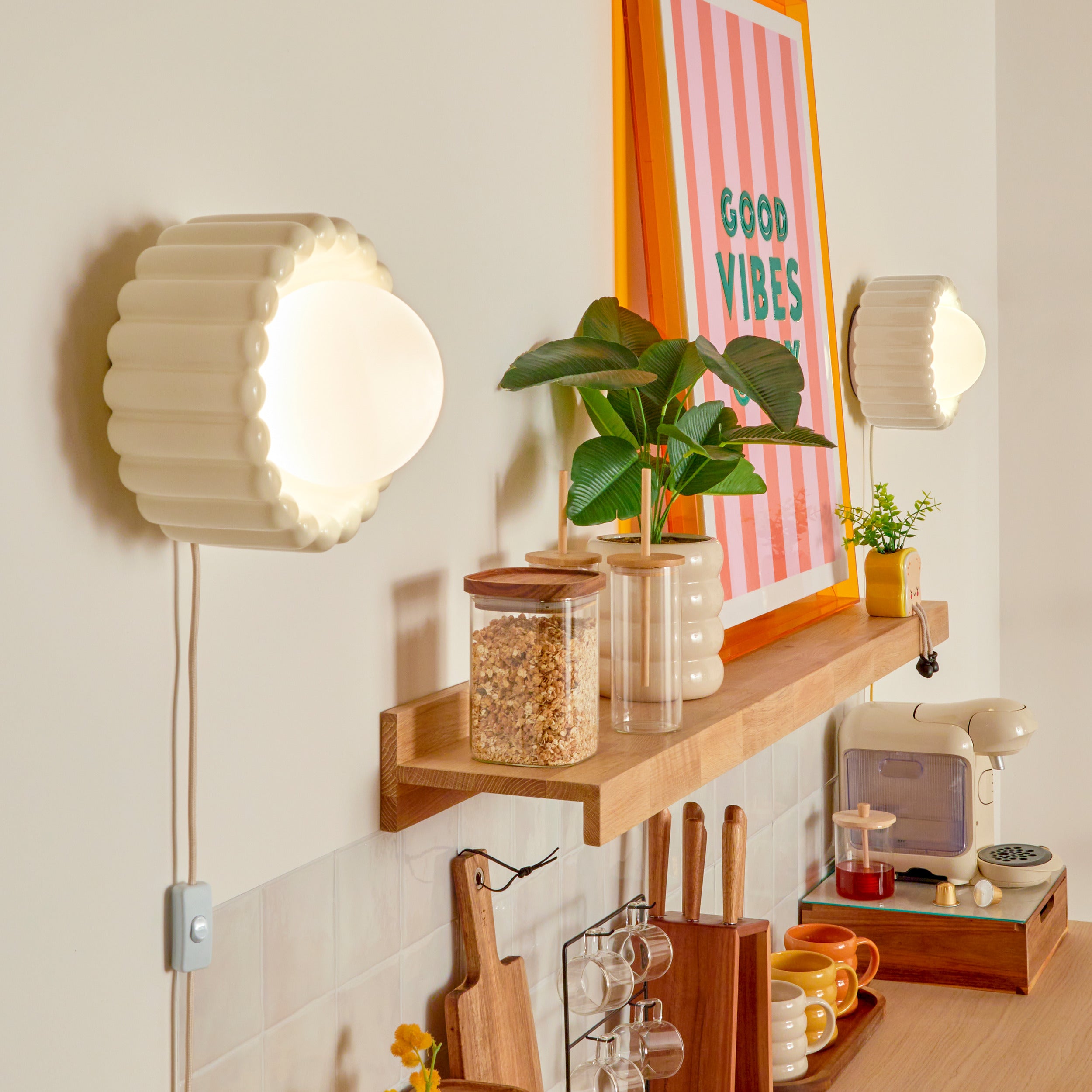 Atmosphera Lotta Wandlamp - Glas - Incl. lamp - Ø23xH20cm - Crème