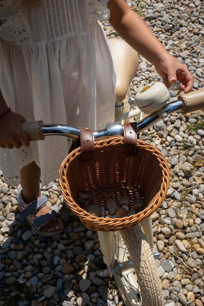 Konges Sløjd Balance bike with bell and wicker basket - Lemon