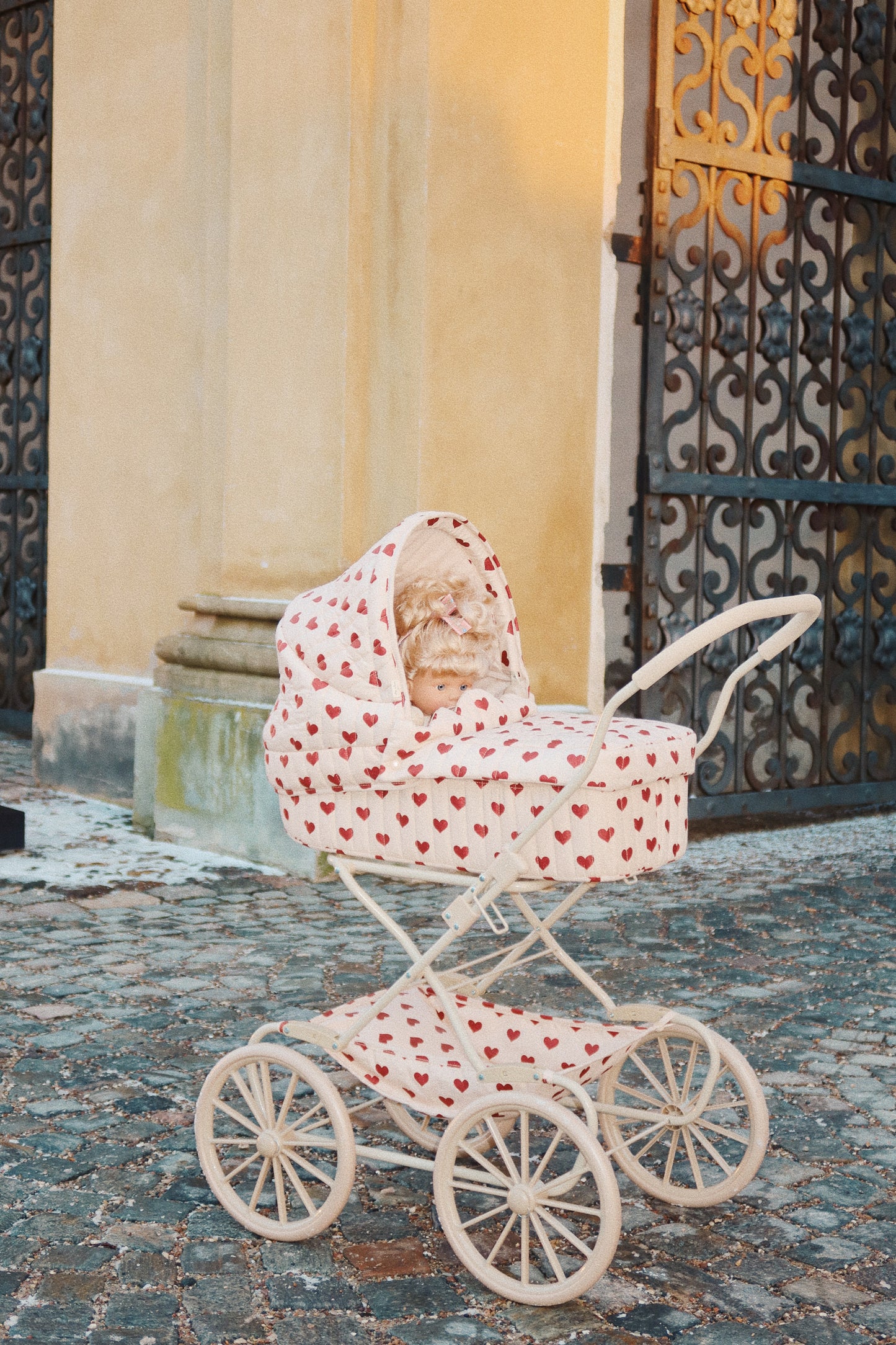 Konges Sløjd Poppenwagen/Doll Pram Vintage - Opvouwbaar - Amour Rouge