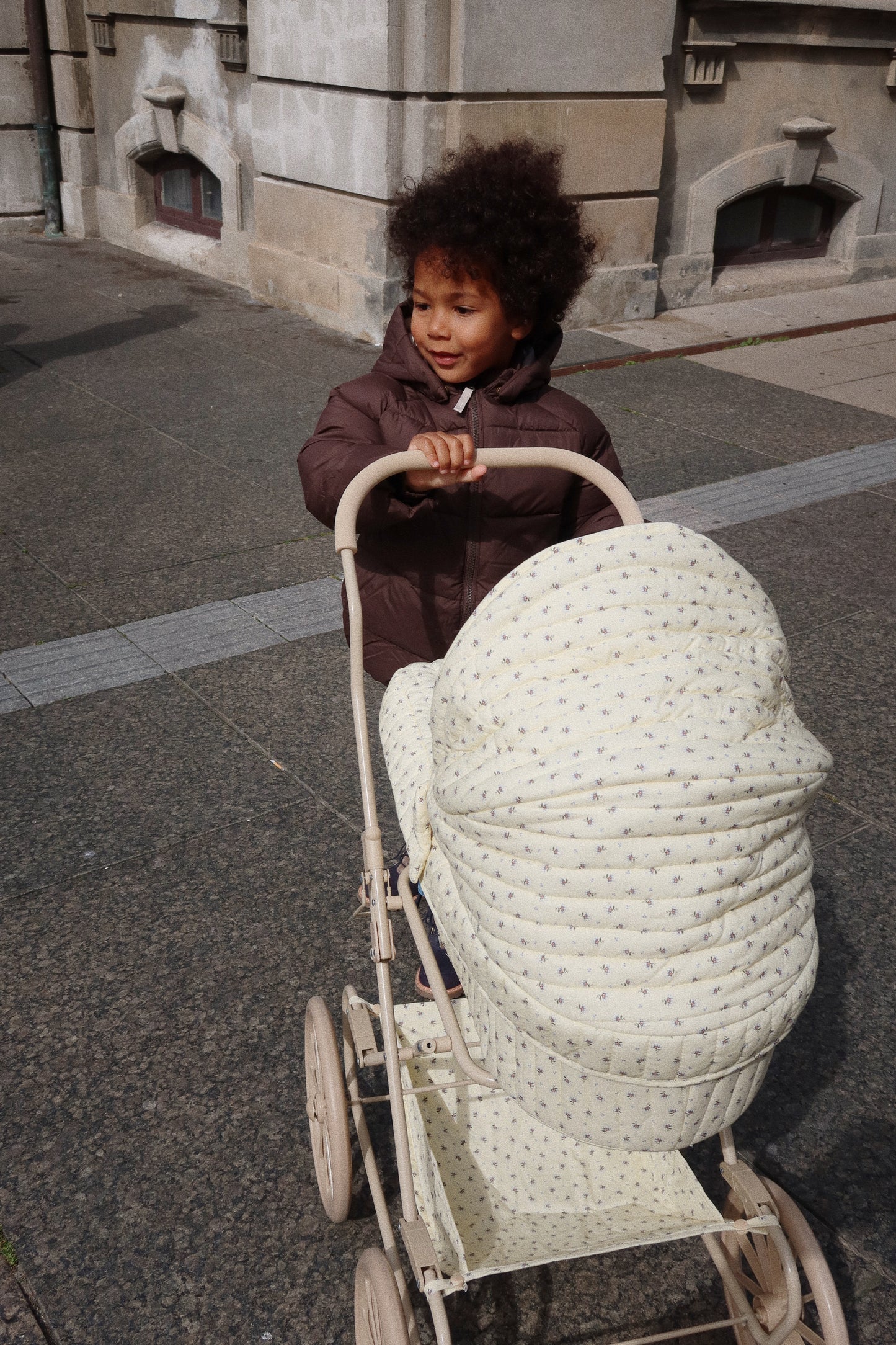 Konges Sløjd Poppenwagen/Doll Pram Vintage - Opvouwbaar - Point Blue Butter