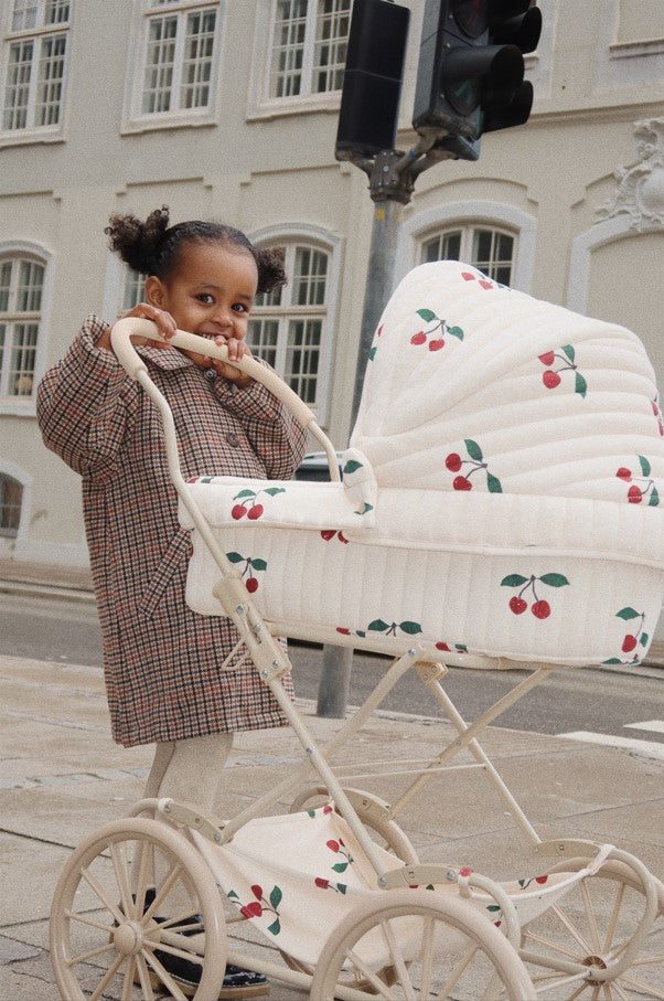 Konges Sløjd Poppenwagen/Doll Pram Glitter - Opvouwbaar - Ma Grand Cerise