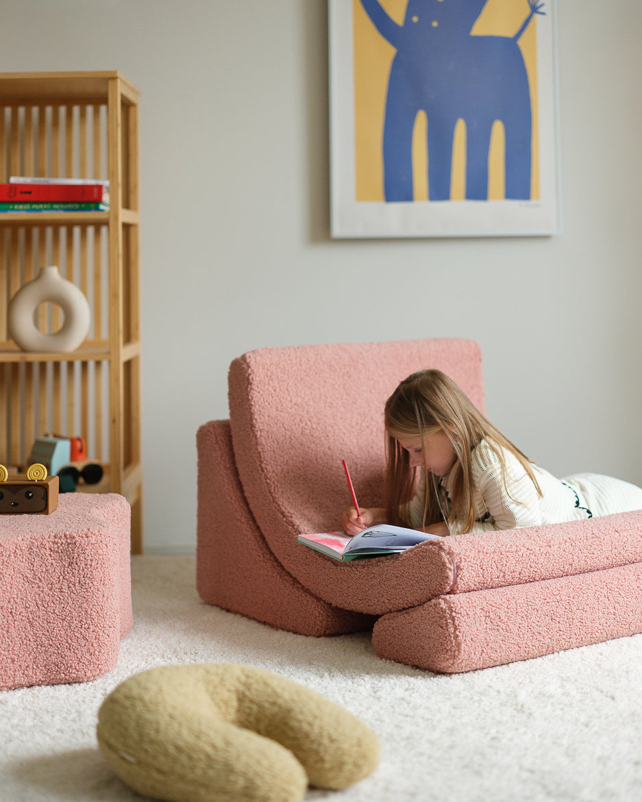 Wigiwama Teddy Moon Chair / Fauteuil - 80x65x55cm - Guava Pink