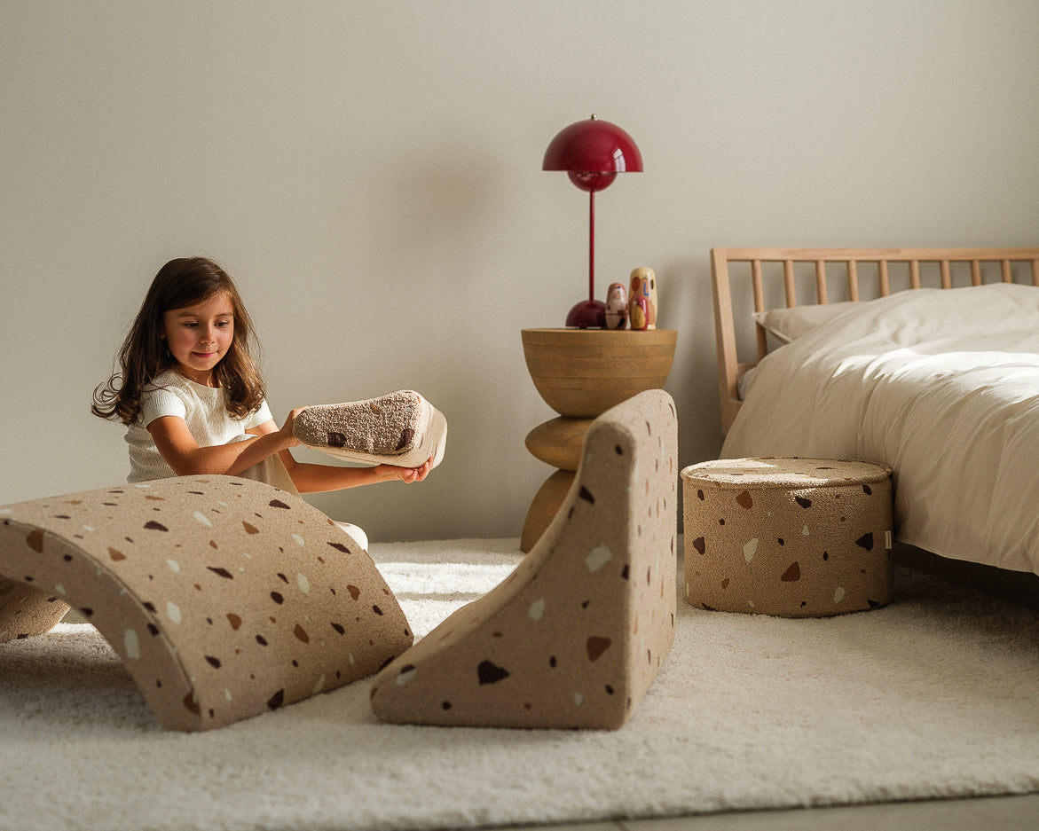 Wigiwama Teddy Moon Chair / Fauteuil - 80x65x55cm - Terrazzo Sand