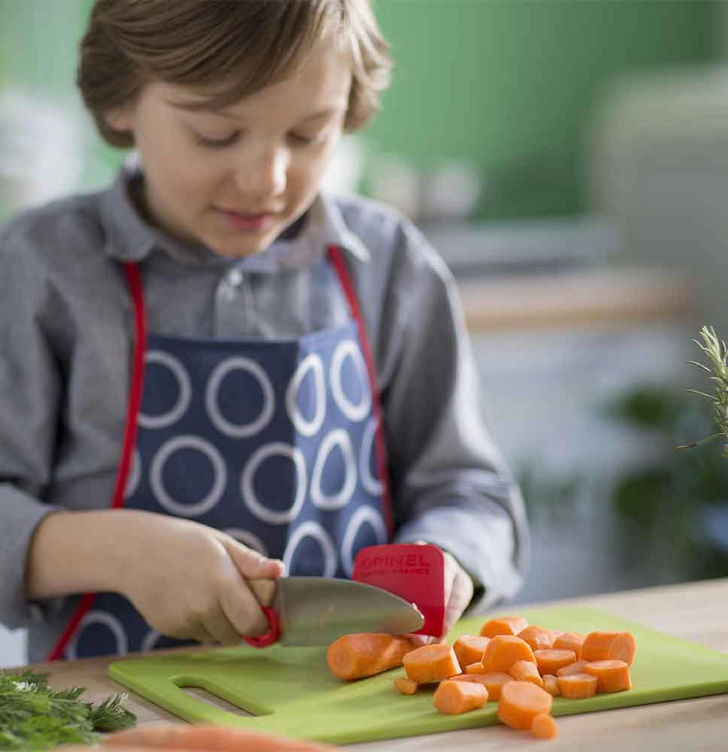 Opinel Le Petit Chef Kinderkeukenset - 3-delig - Kinderkoksmes (11cm), Vingerbeschermer, Dunschiller - Rood