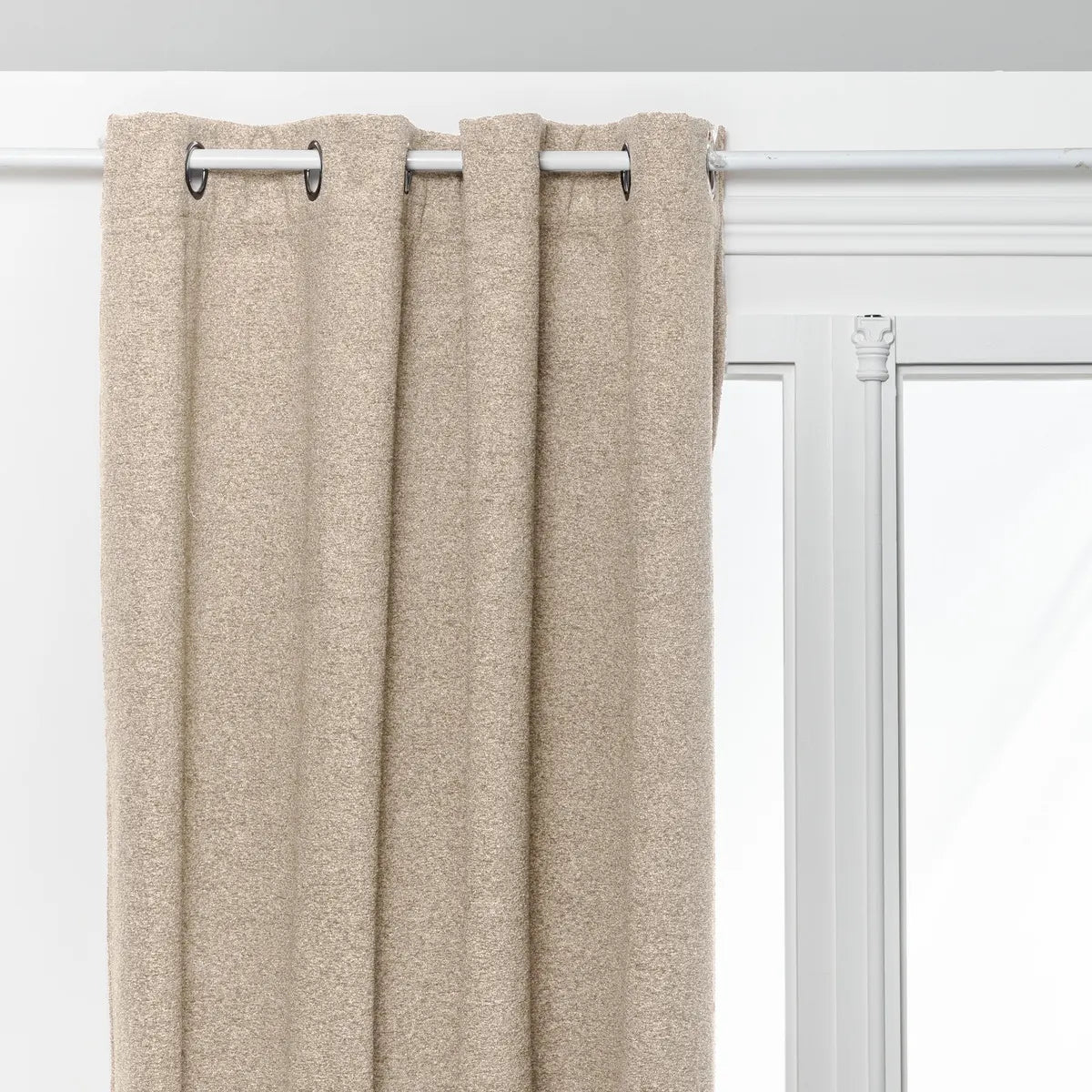 Atmosphera Soana Verduisterend en isolerend Gordijn 140x260cm - Kant en klaar met ringen - Beige