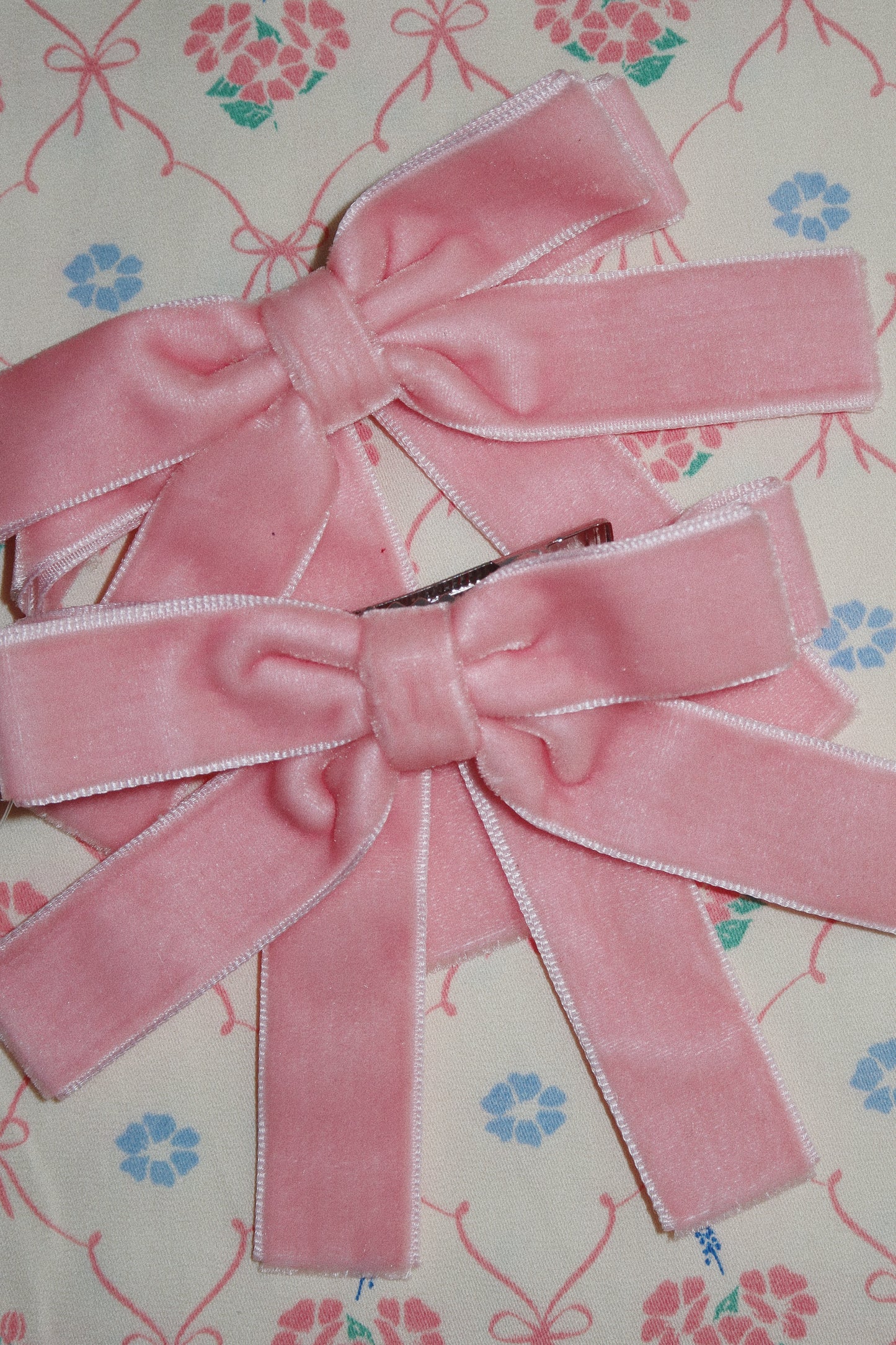 Konges Sløjd Velvet Bow Haarclips - Set van 2 stuks - Peony Pink