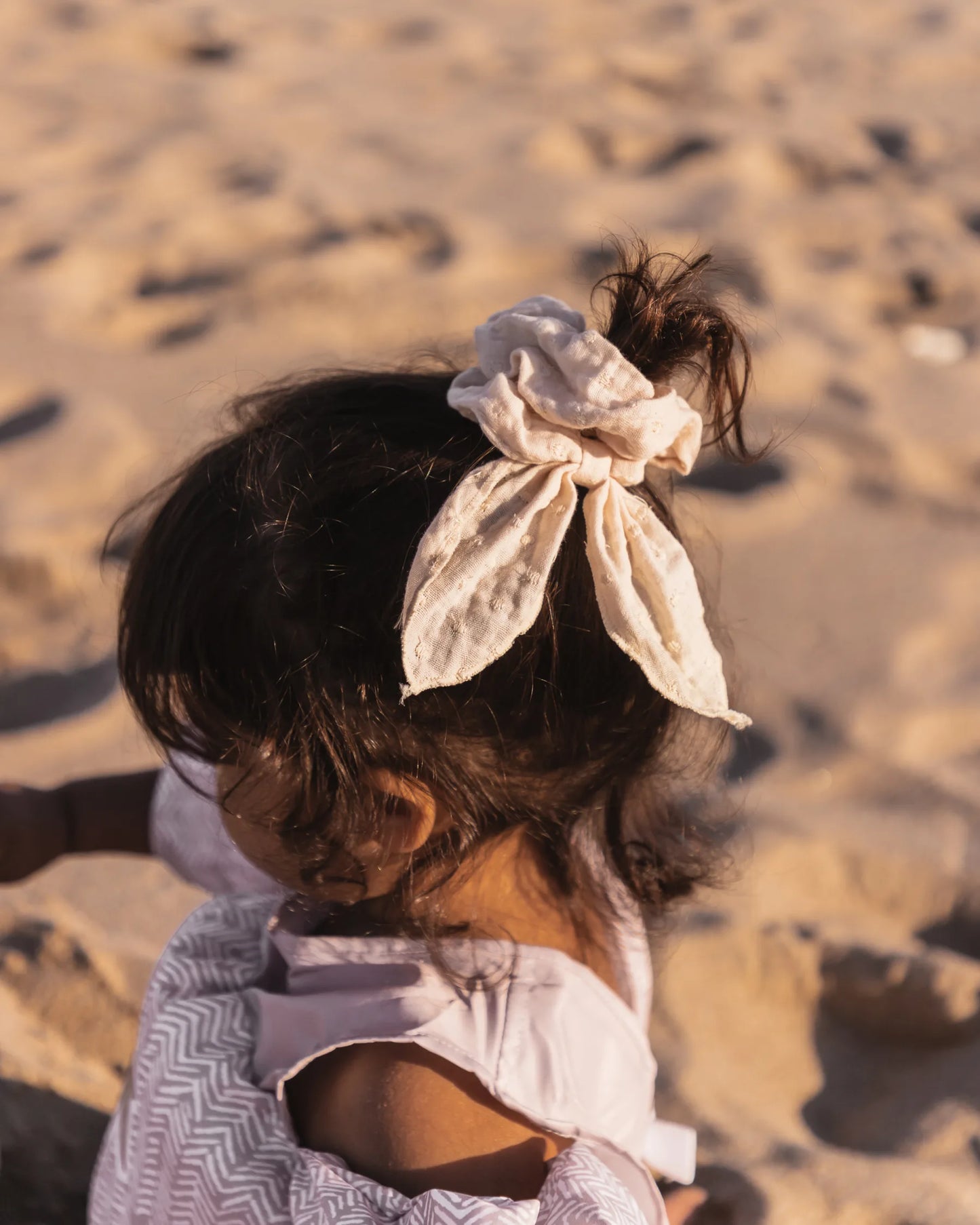 Mrs Ertha Scrunchies met strik - Little Daisys