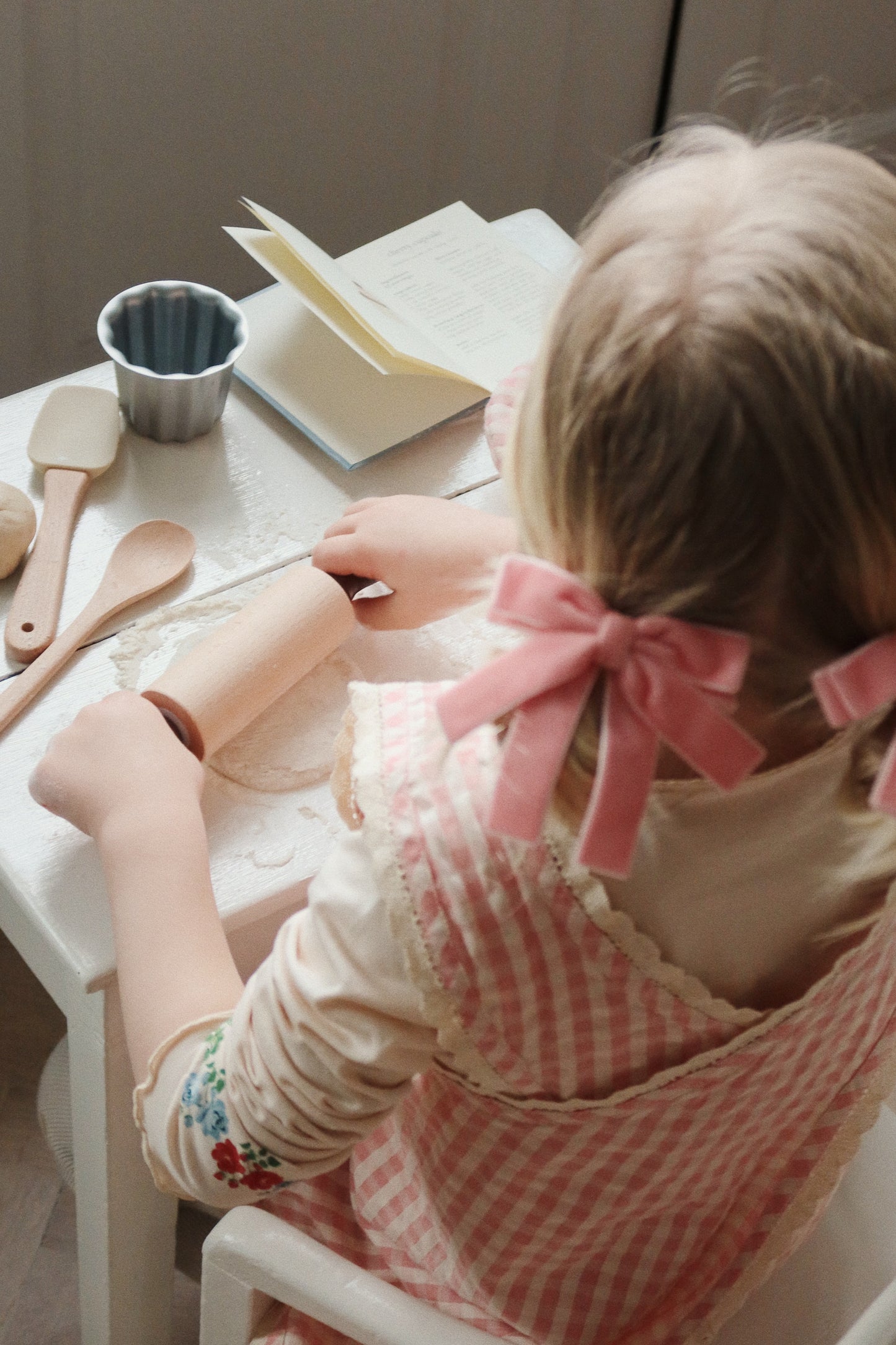 Konges Sløjd Velvet Bow Elastieken - Set van 2 stuks - Peony Pink