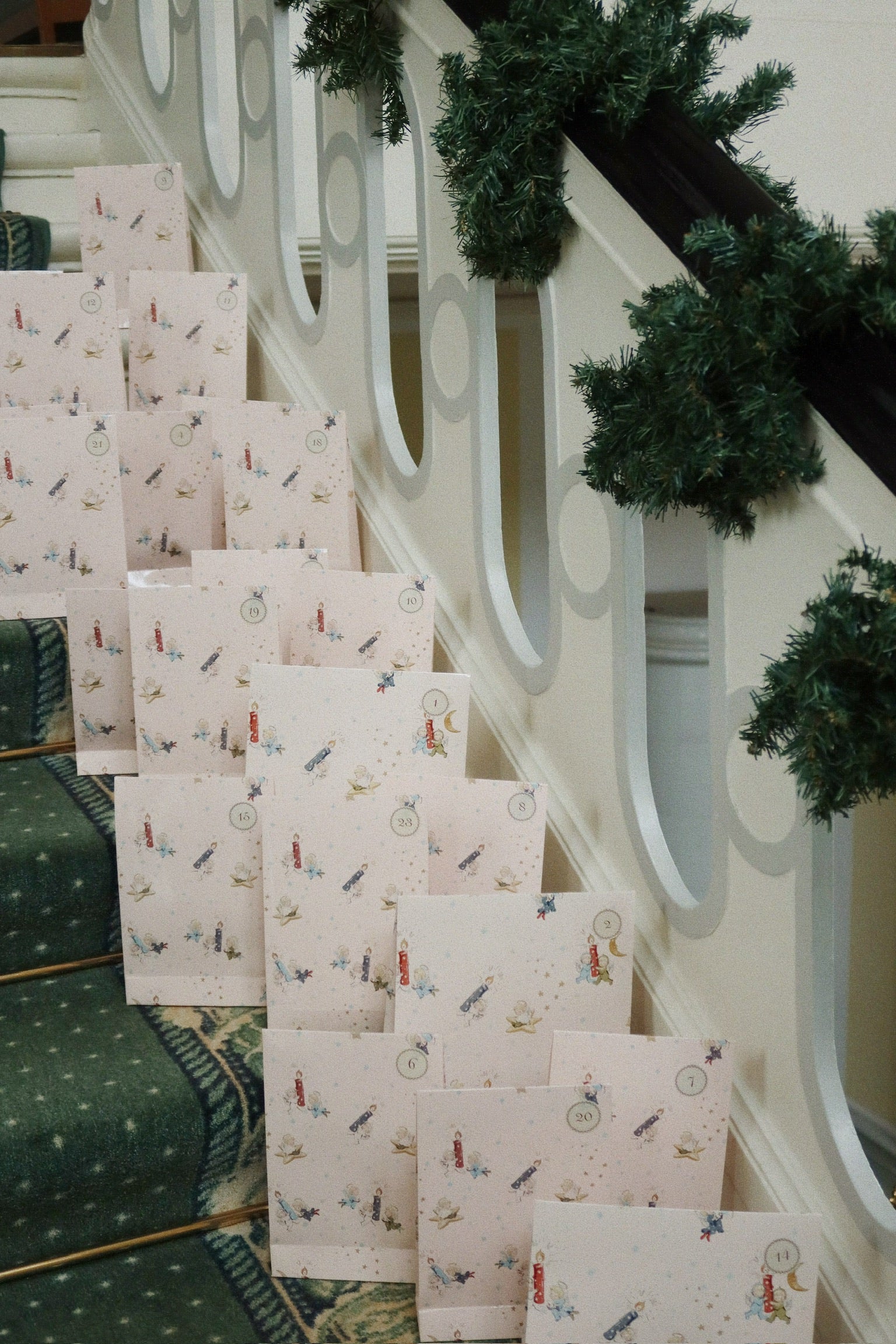 Konges Sløjd Adventskalender/Kerstmis Kalender met 24 cadeautjes - Beige