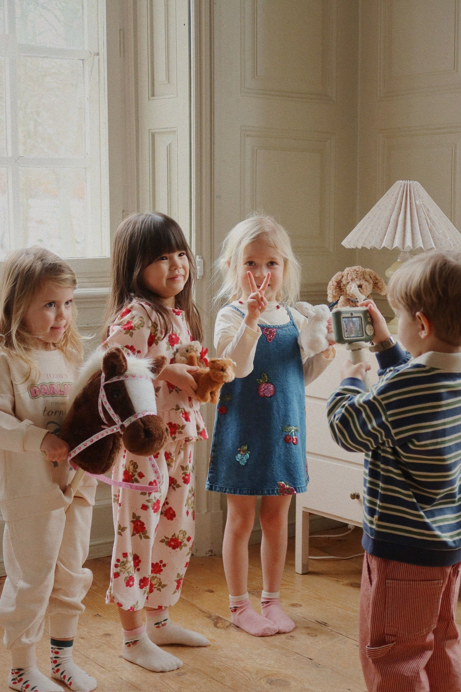 Konges Sløjd Stormy Horse Stokdiertje Paard - Geschikt vanaf 2 jaar - Bruin