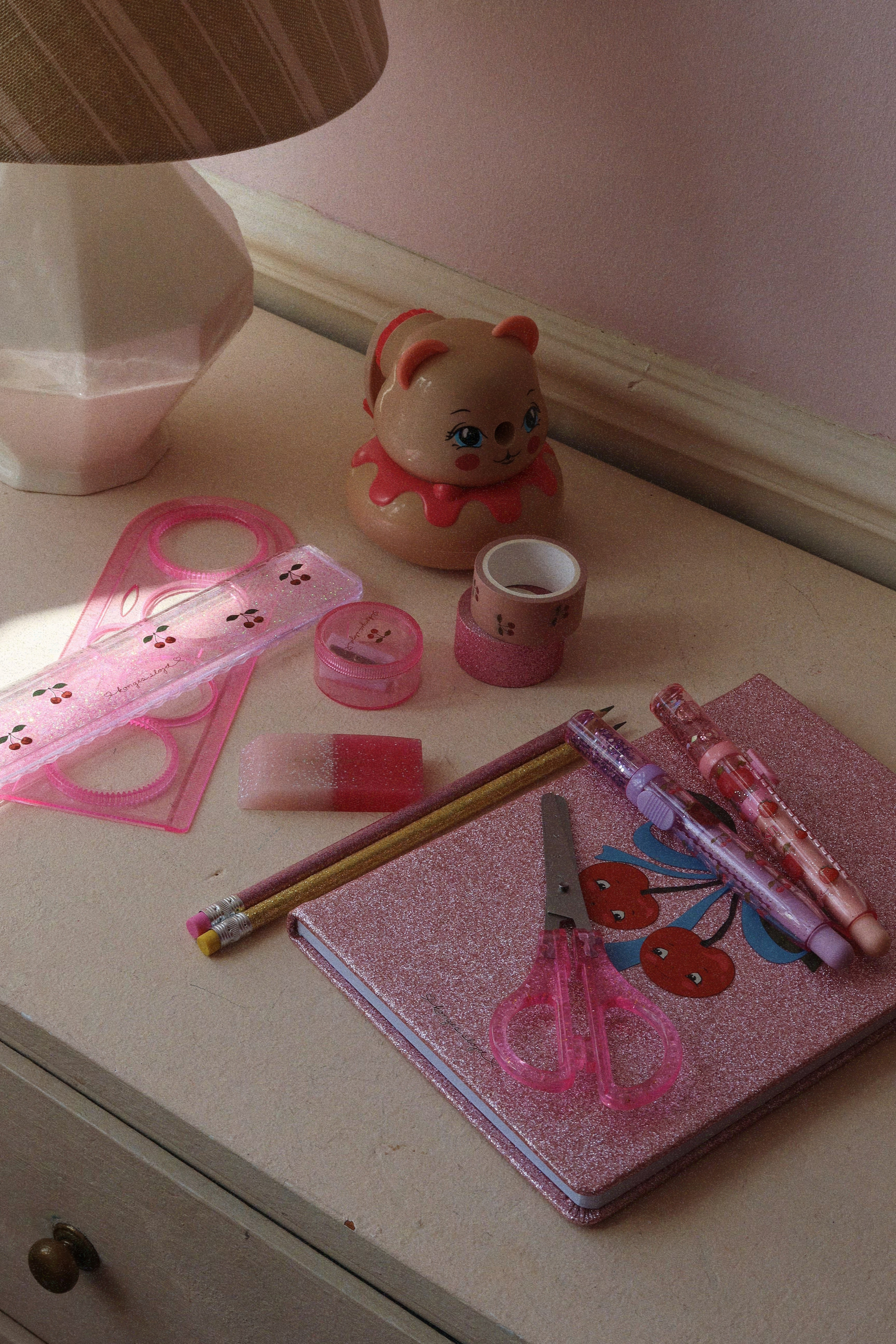 Konges Sløjd Face Paint Crayons - 8 Pens - Multi