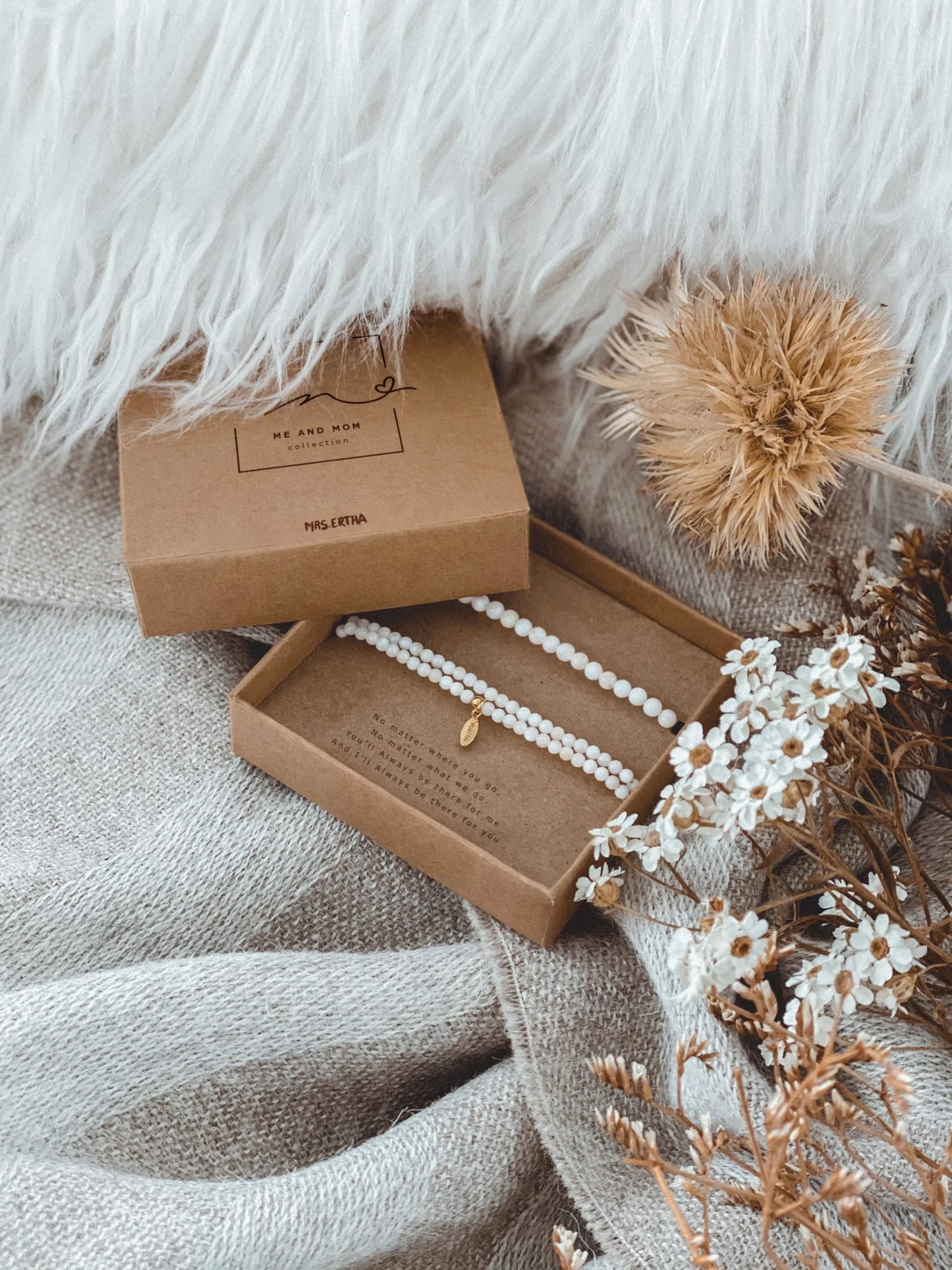 Ensemble bracelet Mme Ertha - Collection Moi &amp; Maman - Coquillage Clair