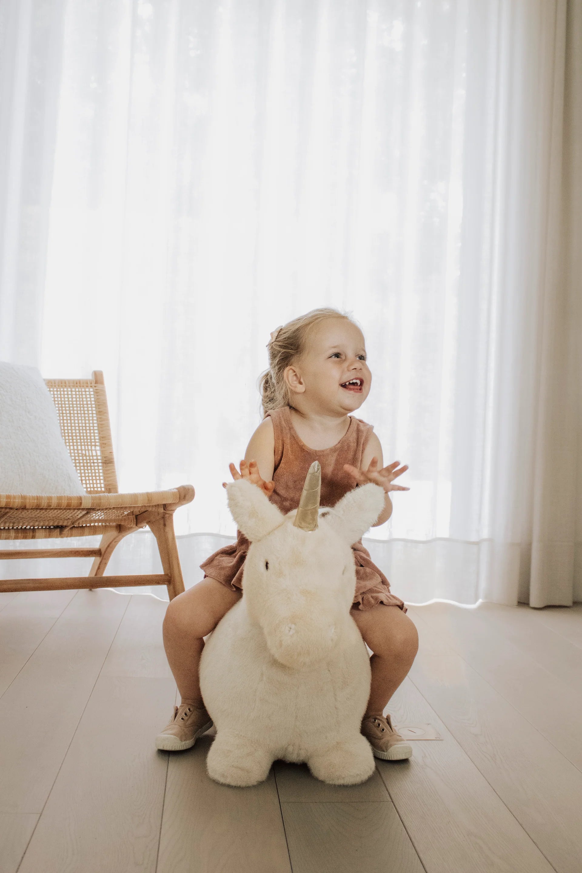 Licorne Gonflante Douce Wild & Soft - 62xH42cm - Blanc