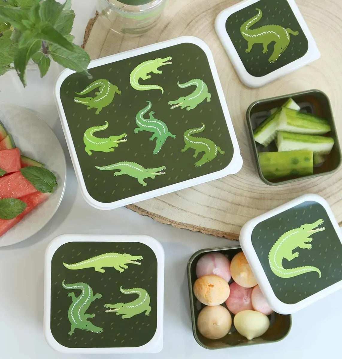 A Little Lovely Company Back to school set - Drinking bottle / 4 Snack boxes / Lunch box - Crocodiles