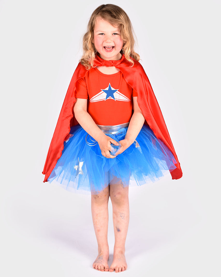 Den Goda Fen Verkleedkledij Wondergirl - Jurk met cape - 110-116cm - 4-6 jaar - Rood/Blauw