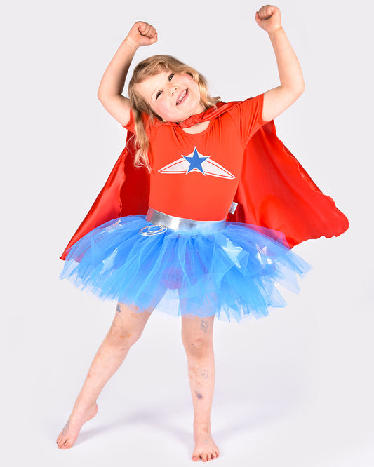 Den Goda Fen Dress-up clothes Wondergirl - Dress with cape - 110-116cm - 4-6 years - Red/Blue