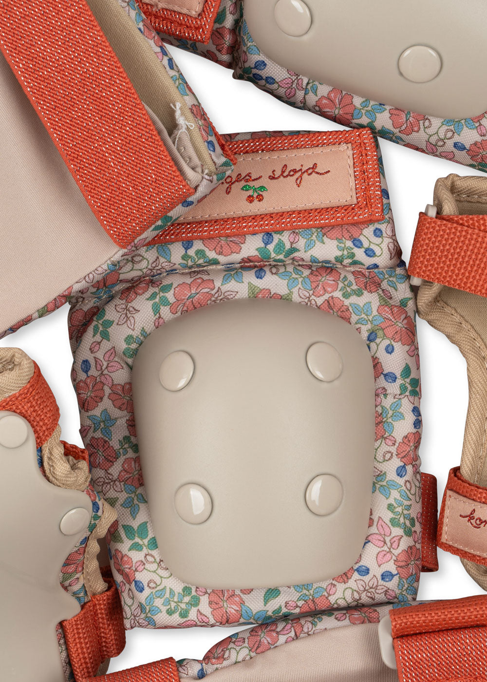 Konges Sløjd Balance bike with bell and wicker basket - Cherry