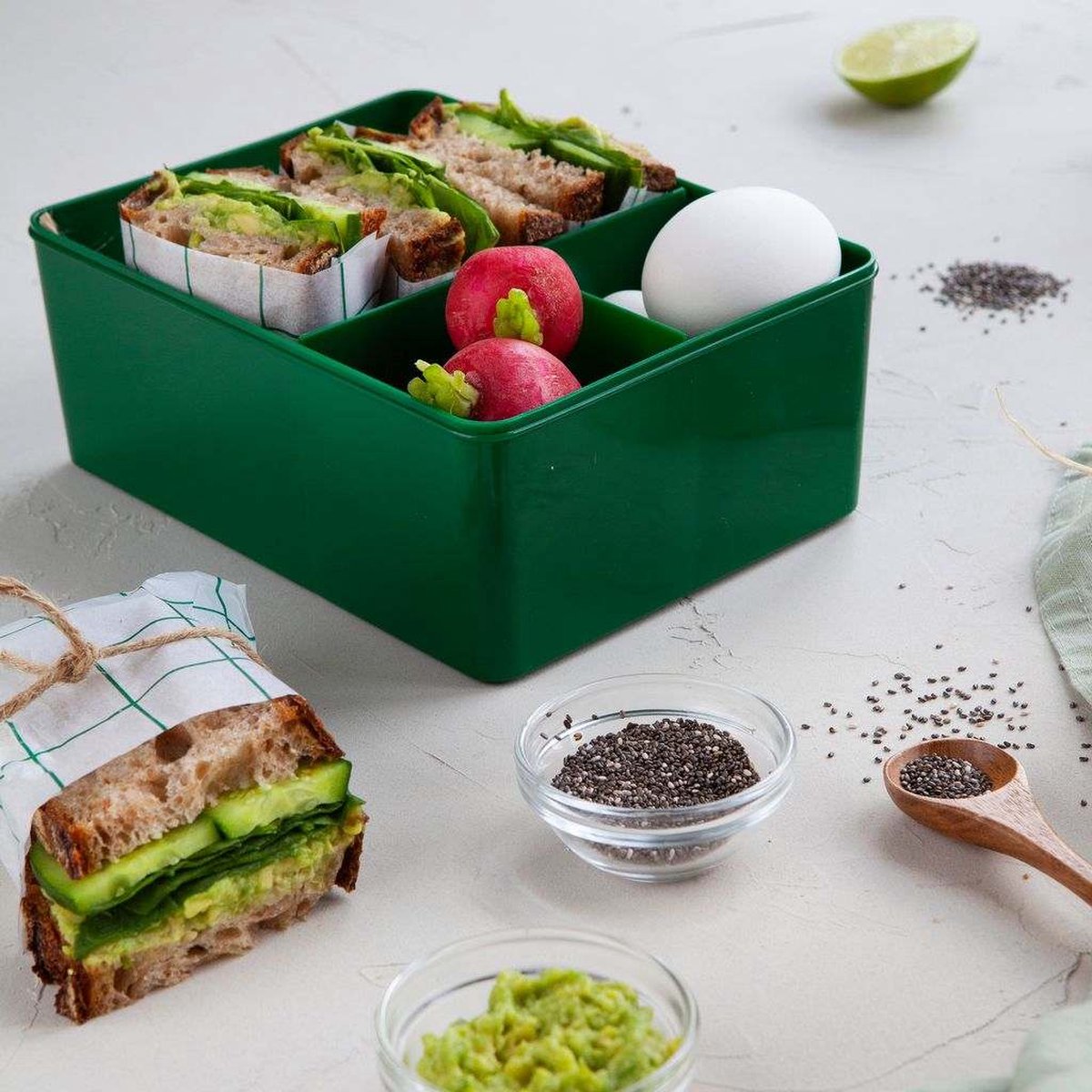 Lunchbox deer - peach/dark green