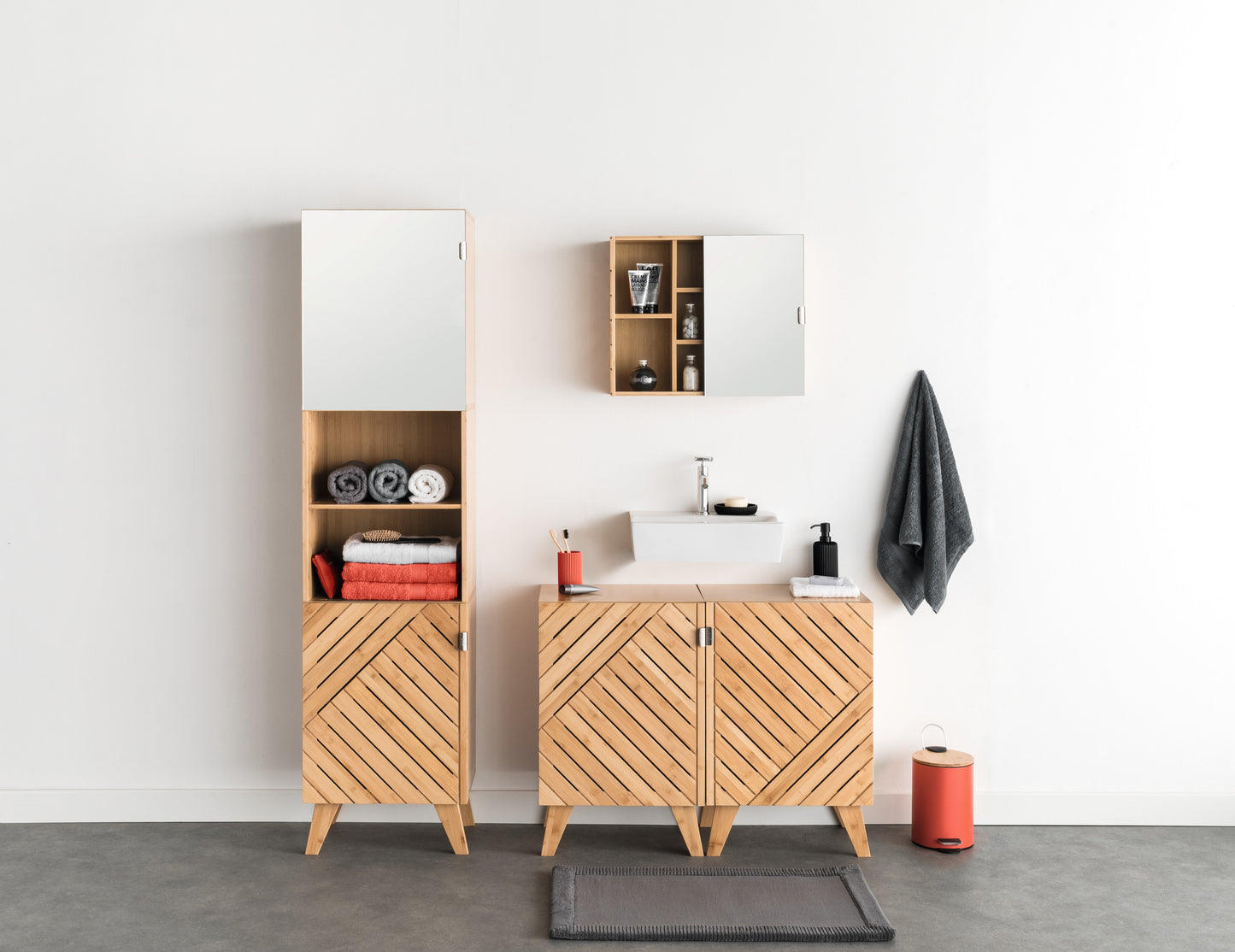 5Five Bamboo Modern Bathroom Cabinet with Modular Door - Ideal for any room, large or small